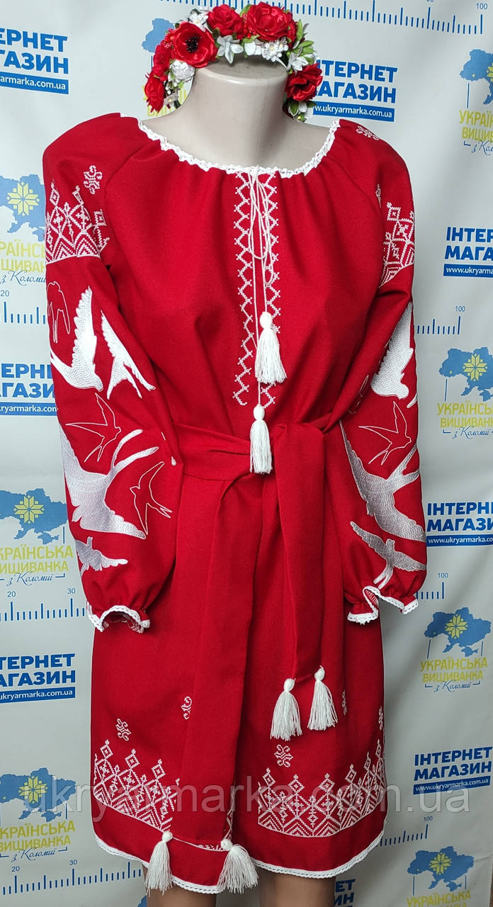 Вишите дитяче червоне плаття "Ластівочка"