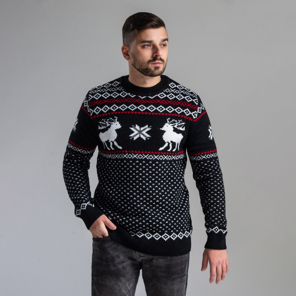 Чоловічий чорний теплий светр з оленями із прямою горловиною