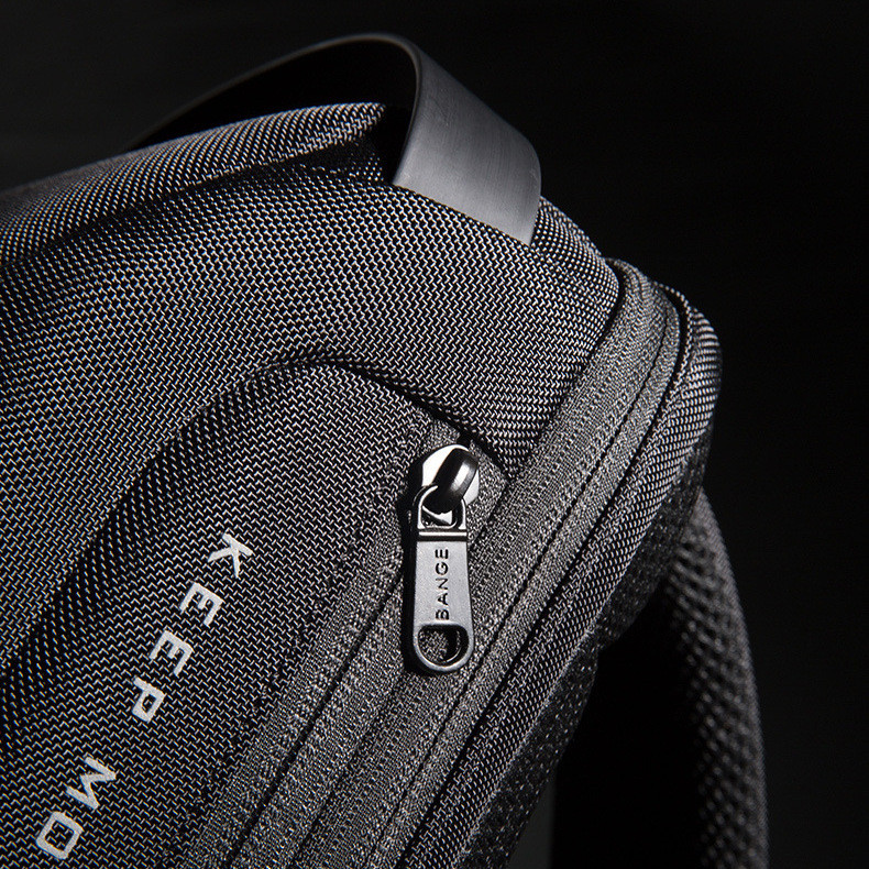 Нагрудная сумка мужская водонепроницаемая Bange с USB, черный цвет ( код: IBM028B ) - фото 8 - id-p1527067918