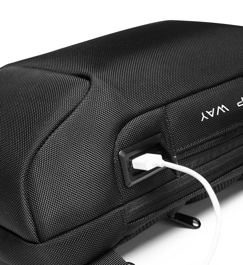 Нагрудная сумка мужская водонепроницаемая Bange с USB, черный цвет ( код: IBM028B ) - фото 9 - id-p1527067918