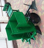 Дворядна саджалка картоплі КСНМ2 навісна до мінітрактора (лепесткові підгортачи, сідушка),об'єм бункера 150л, фото 3