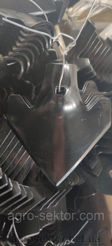 Лапа 150х4 під S-подібну стійку 32х10 Gaspardo G13640360 G23440039 G13640360R G23440039R 13640360 23440039