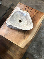 Стільниця у ванну з Платана з елементами декору чорної епоксидниї смоли, фото 1