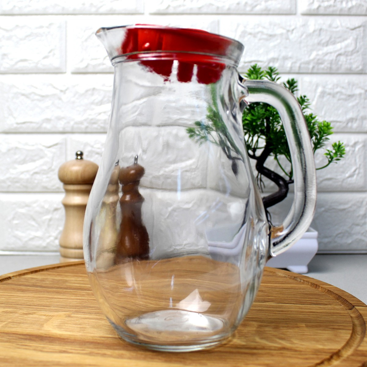 Глечик універсальний з червоною кришкою Pasabahce Jug Bistro для соку 1л