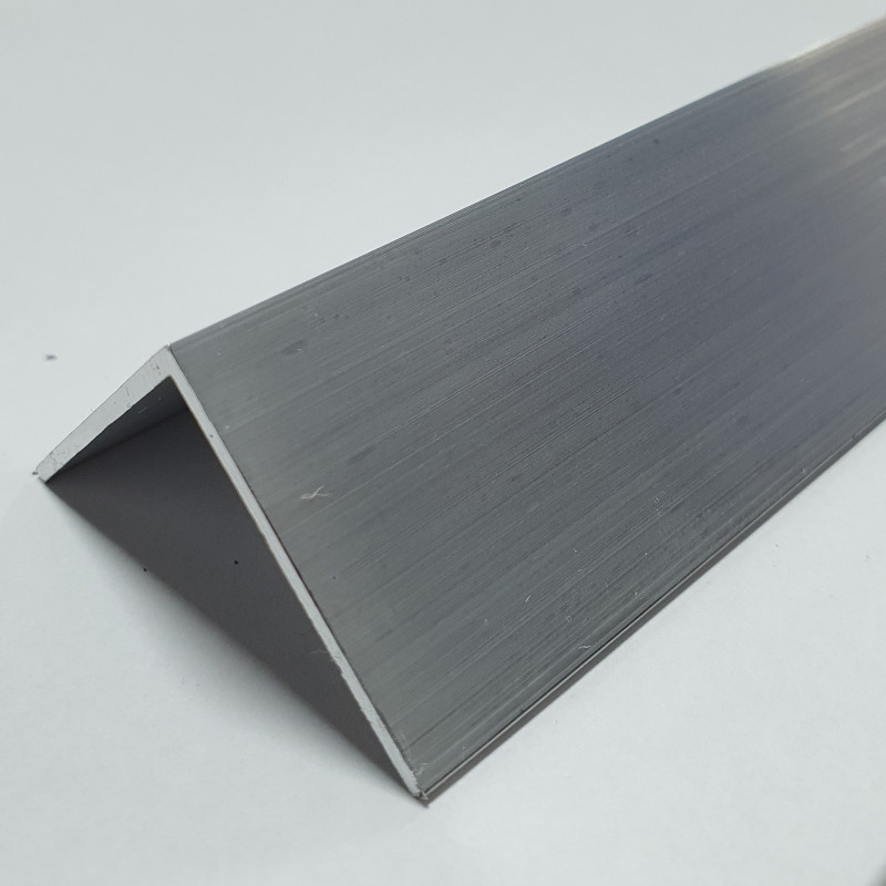 Алюминиевый металлический отделочный уголок 20х20 мм длина 3,0м .