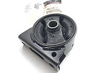 Оригінальна подушка двигуна передня MN184355.