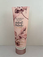 Парфюмированный лосьон Victoria's Secret Velvet Petals La Creme