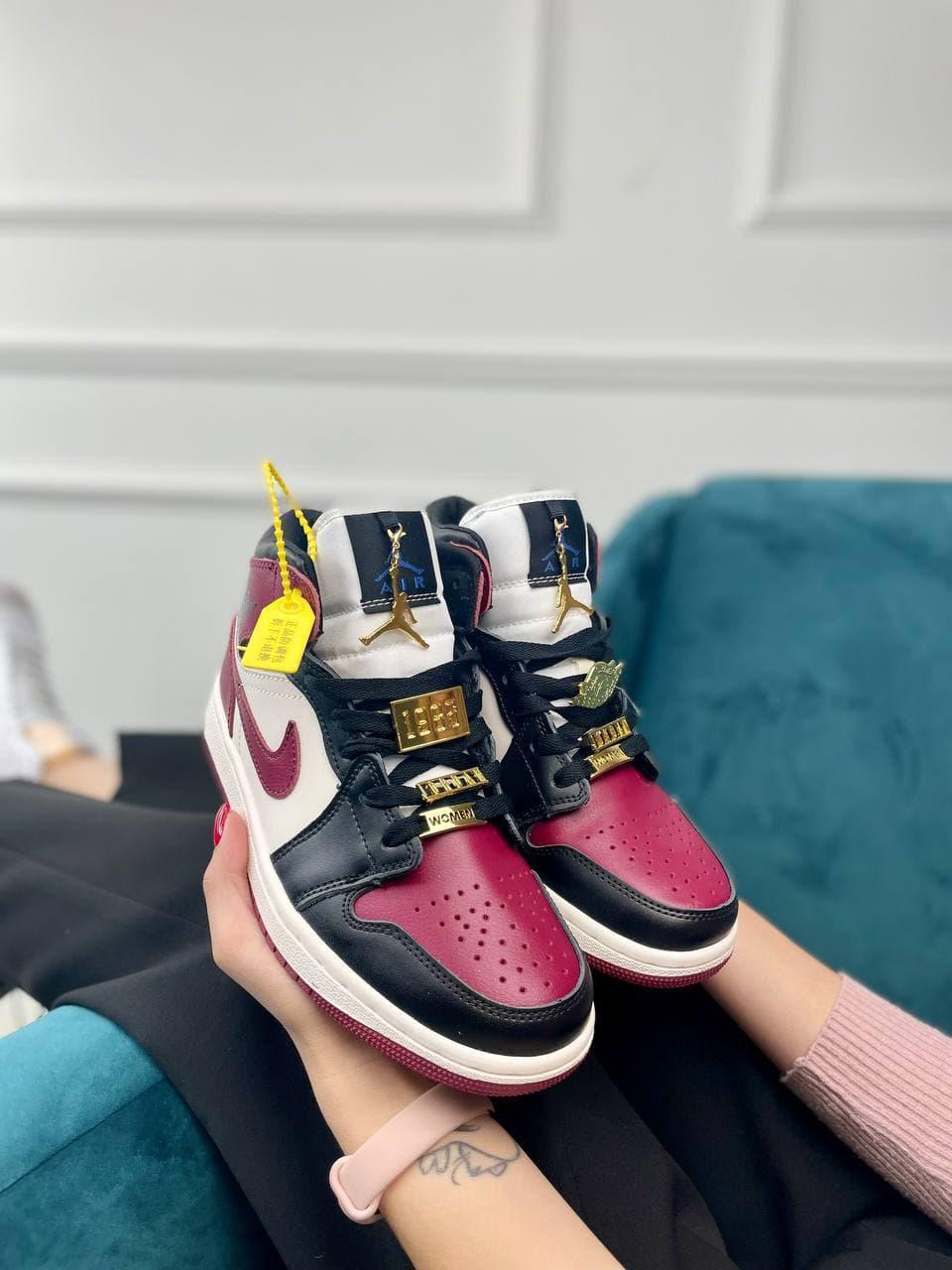 Jordan black on sale mid