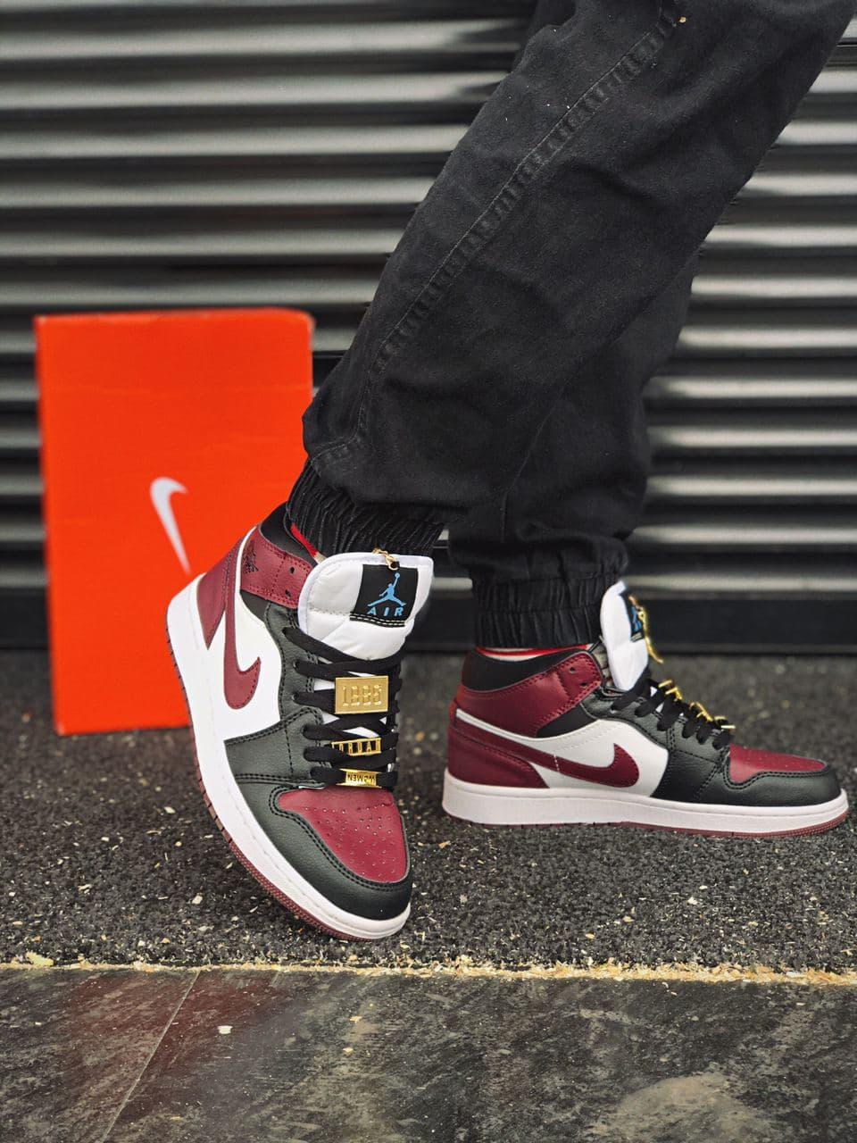 Jordan black on sale mid