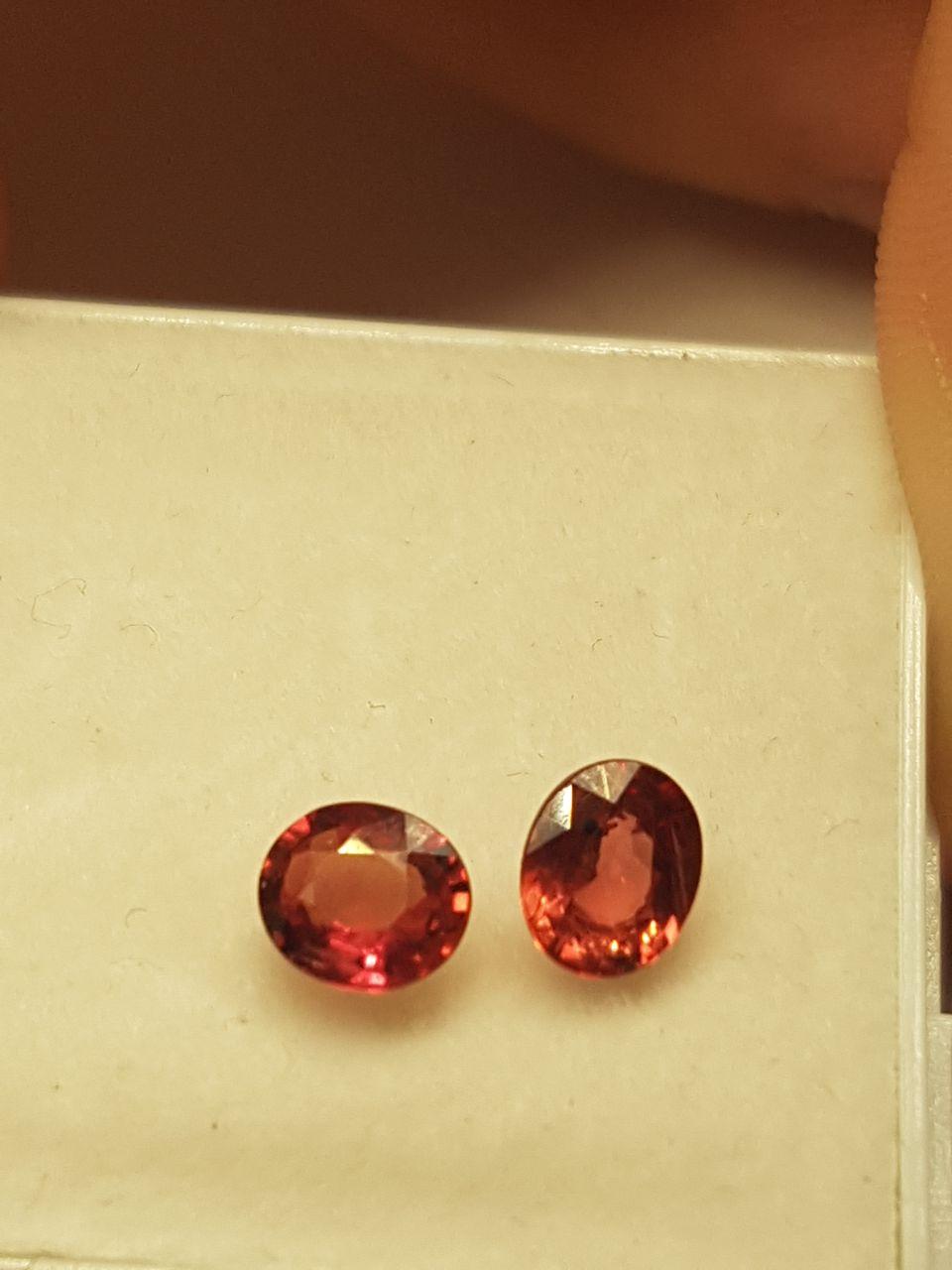 Сапфір Натуральна пара овал вагою 1.05 ct 4.5 x 5.50 x 2.2 mm, фото 1