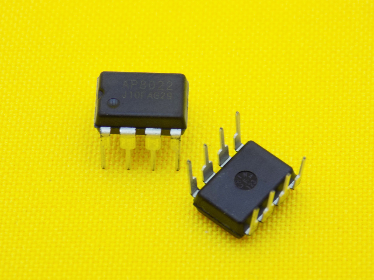 AP8022, DIP8