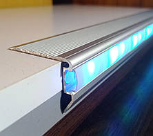 Протиковзкий профіль для ступенів з LED-підсвічуванням А47*33 3, Срібло