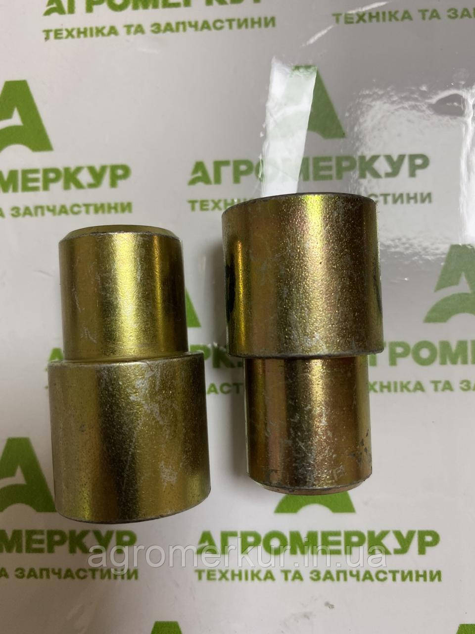 Втулка колеса AC819290 прикотуючого Kverneland
