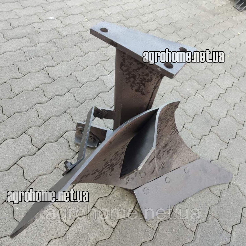 Корпус 30 польського плуга ПЛН BOMET Бомет (низька стійка, відвал в зборі), фото 1