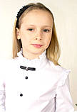 Святкова шкільна блузка з довгим рукавом,брошкою і оборками "А5015" (140р), фото 3