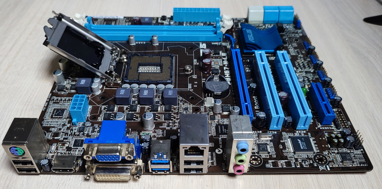 Материнская плата ATX S1155 Asus P8H67-M LE rev3.0 б/у, цена 1349 грн ...