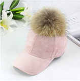 Чорна кепка з хутряним бубоном із єнота., фото 6