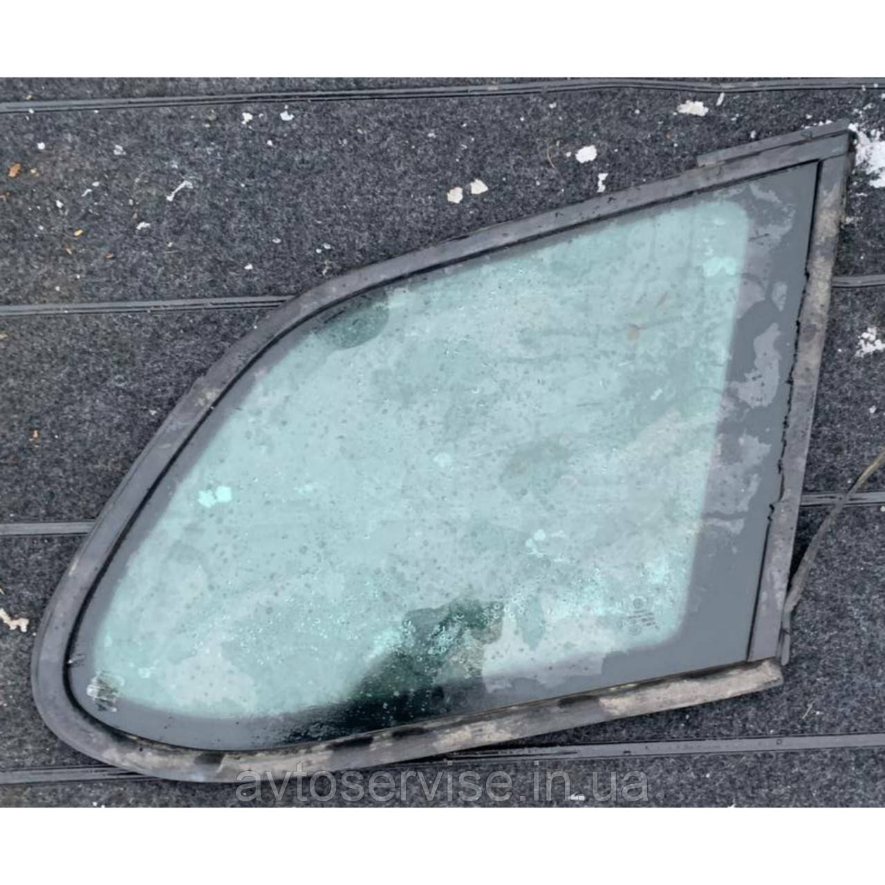 Скло заднього дверей лівого/правого (форточка) Volkswagen Golf 5, фото 1