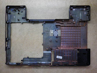 Б/У Корпус низ на Medion Akoya P7610