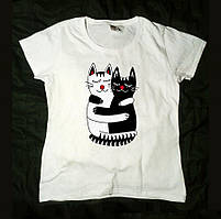 Жіноча футболка з принтом Інь-Янь Коти в обіймі Push IT