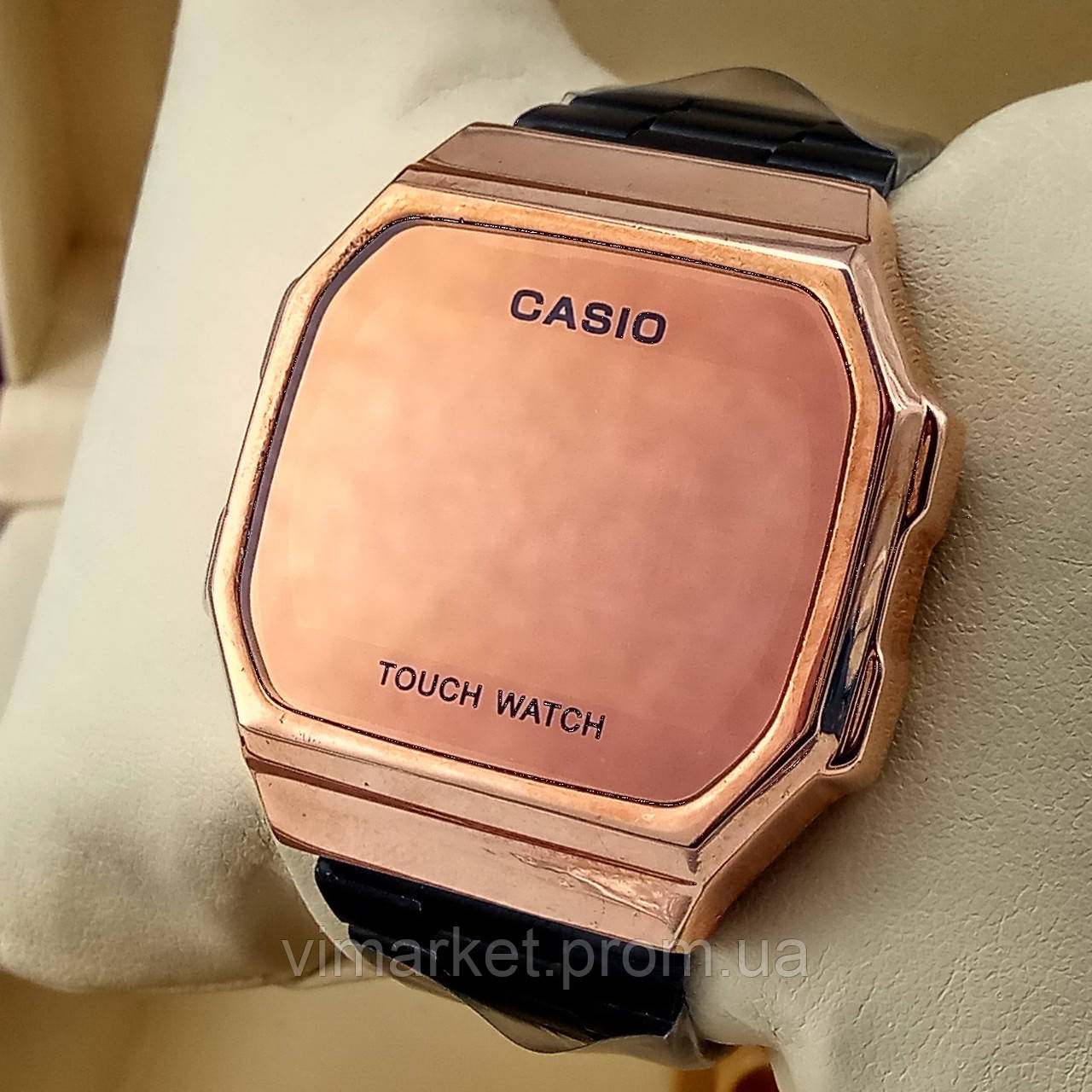 Сенсорний кварцовий (електронний) наручний годинник Casio A168 Touch Watch комбінованого кольору золото з чорним