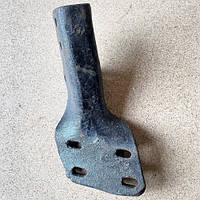 Кронштейн (башмак передплужника) правий ПОН-7-40-11.331 на плуг оборотний "Велес-Агро"