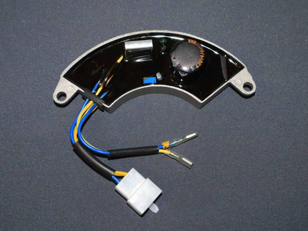 

Регулятор напряжения генератора 250V, 470 mF