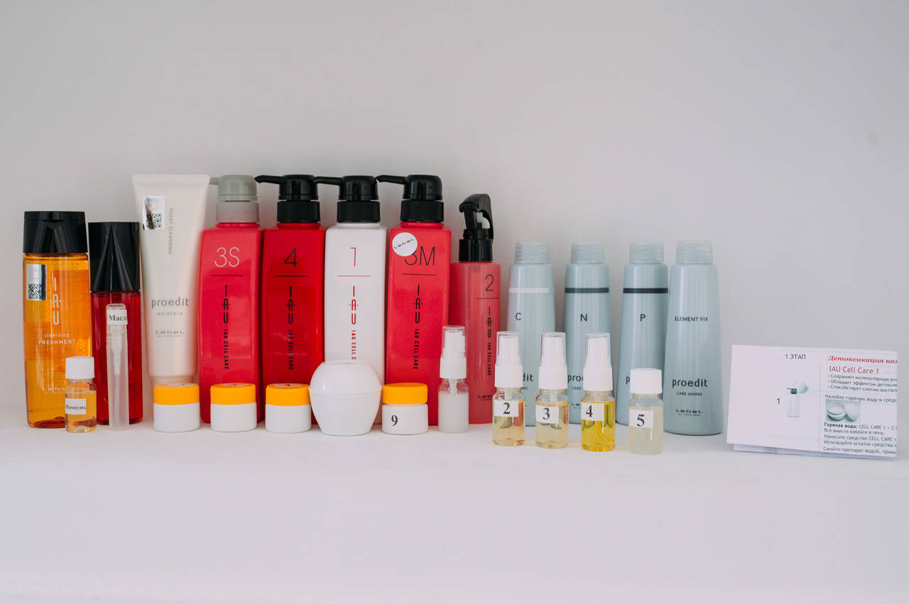 

Lebel "Абсолютное счастье для волос"12 элементов (разлив на 2 раза на короткие / на 1 раз на длинные волосы)