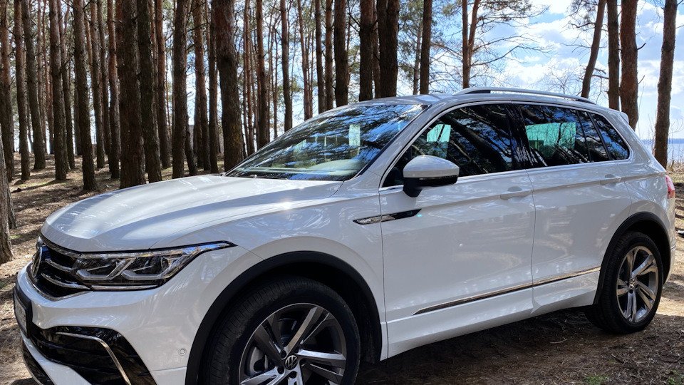 Емблема, логотип напис на крило і двері "R-line" ОРИГІНАЛ! Новий Tiguan!