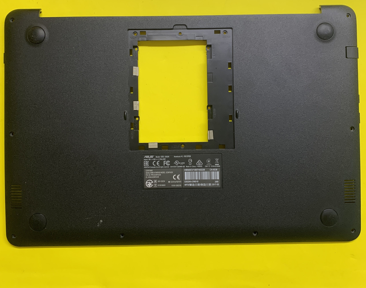 Розбирання ноутбука Asus E502N, корпус, шлейф, рамка, кришка,