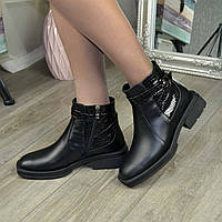 Ботинки женские кожаные с квадратным носком. Цвет черный