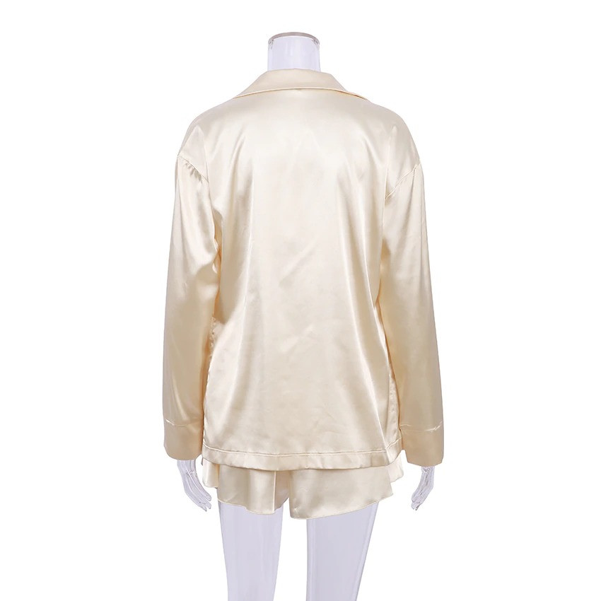Пижама женская шелковая. Комплект атласный тройка с длинным рукавом, шортами и топом. Размер L (бежевый) - фото 5 - id-p1533035171