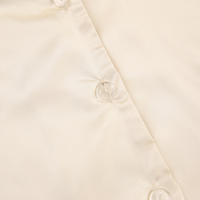 Пижама женская шелковая. Комплект атласный тройка с длинным рукавом, шортами и топом. Размер L (бежевый) - фото 8 - id-p1533035171