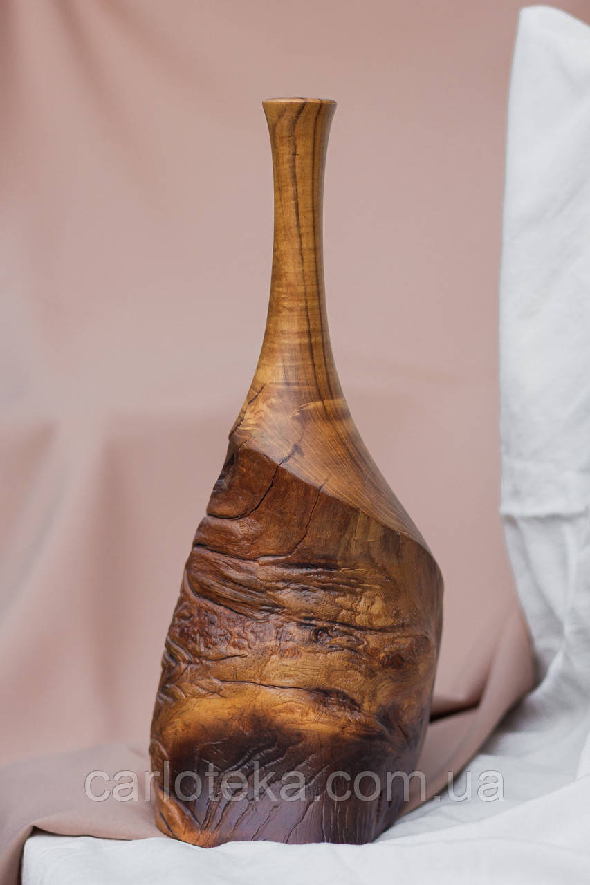 Незвичайна ваза з сувелі робінії