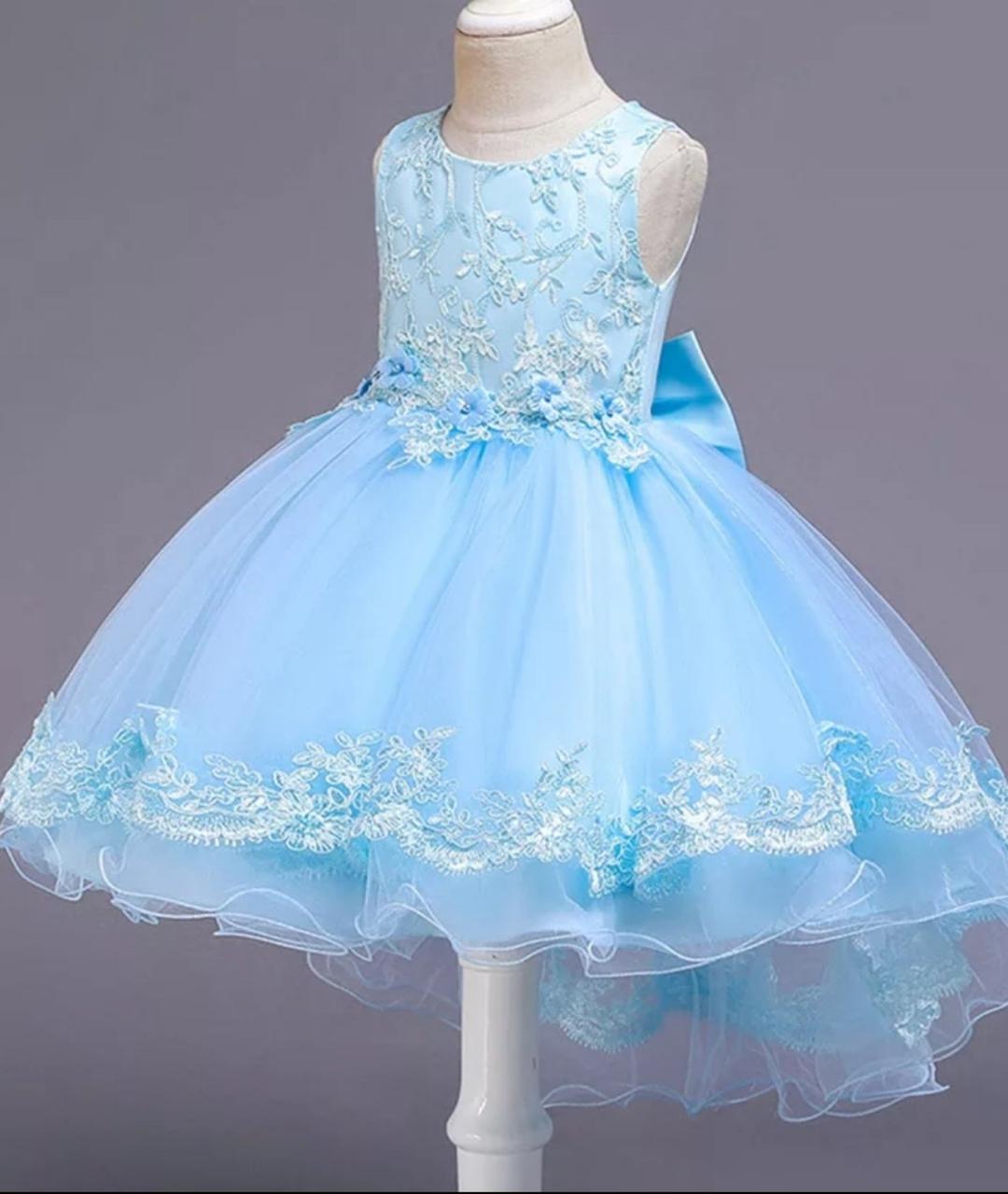 Ошатне небесно-блакитне плаття для дівчинкиElegant ball gown cappuccino cascading dress fo