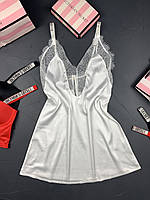 Пеньюар Victoria s Secret с кружевом и стразами белого цвета Виктория Сикрет кружевная ночнушка