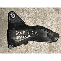 Кронштейн АКПП правий Skoda Superb 2.5TDi