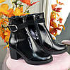 Черевики чорні жіночі лакові, декоровані замшевою ремінцем, фото 3