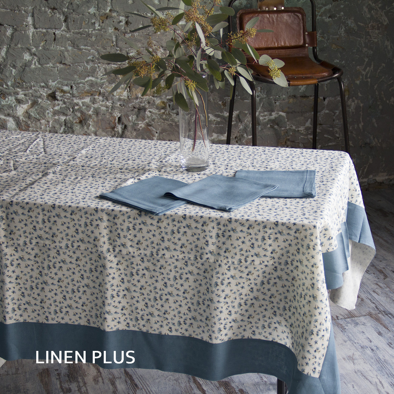 Лляний комплект столової білизни з квітами, скатертина 150*250 см, 100% льон, колір прованс
