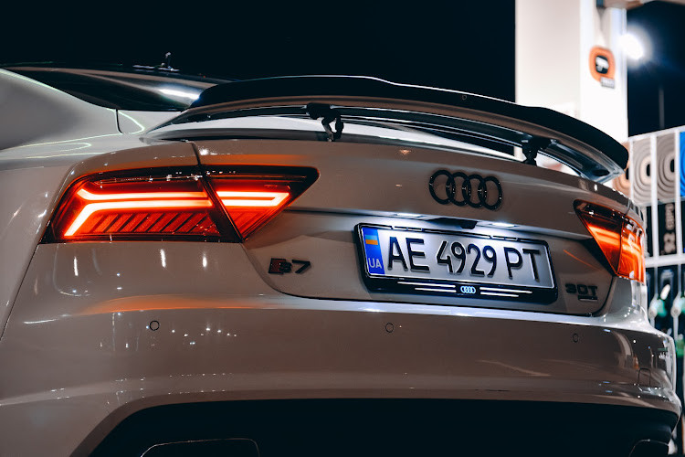 Спойлер Audi A7 С7 \ S7 C7 тюнінг сабля елерон