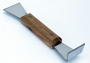 Стамеска оцинкована з дерев'яною ручкою 200 мм