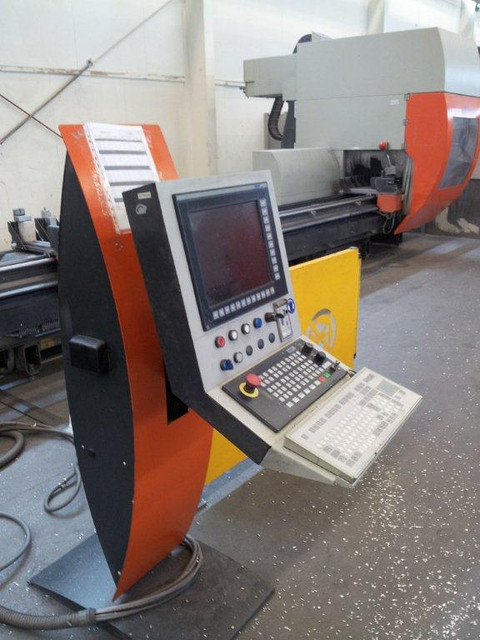 Оброблювальний центр Eludatec SBZ 151