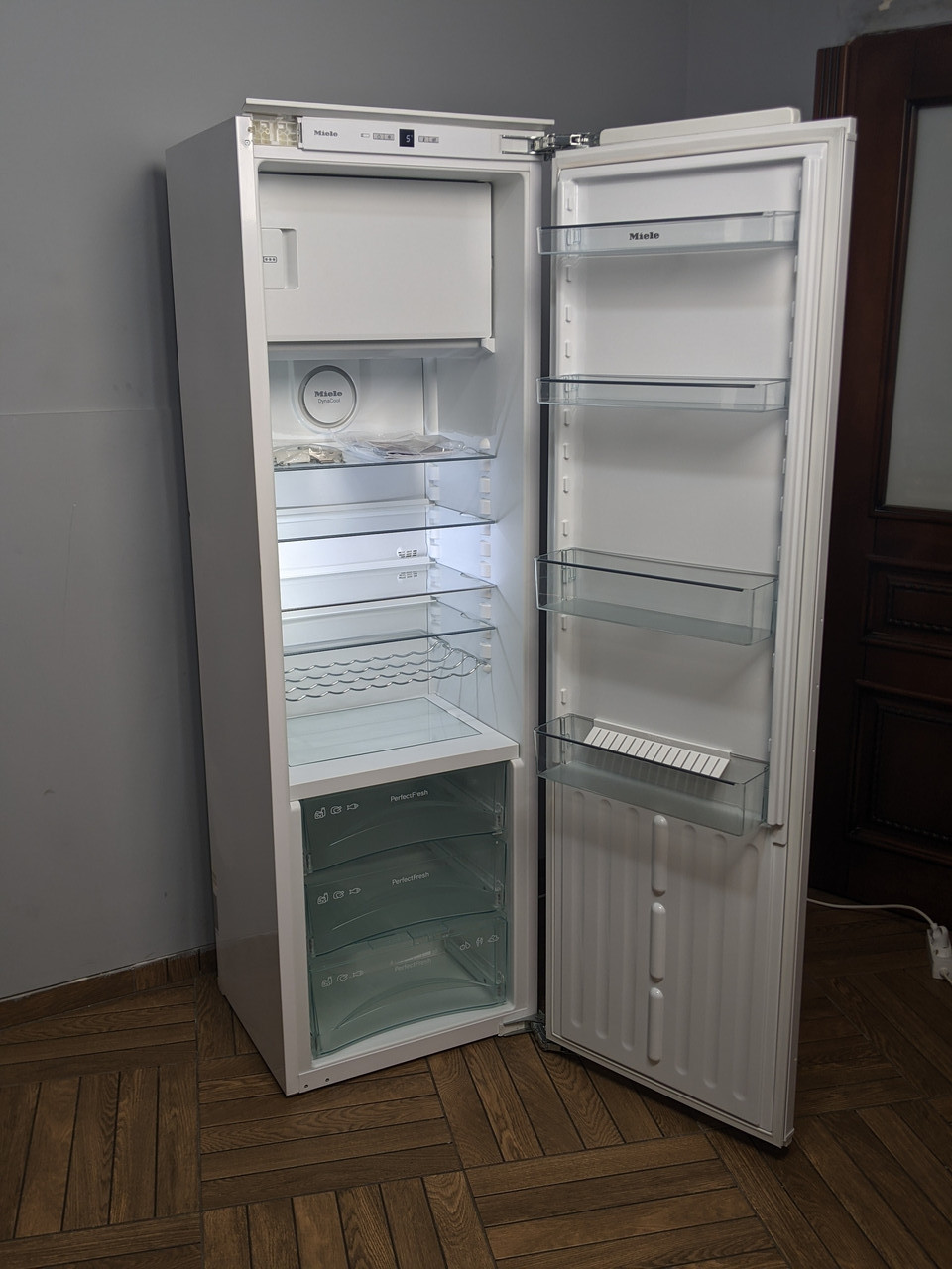Холодильник під забудову Miele K 37282 iDF