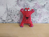 Игрушка кот Саймона в машину c вышивкой супергероя человек-паук красный подарок автомобилисту 00059
