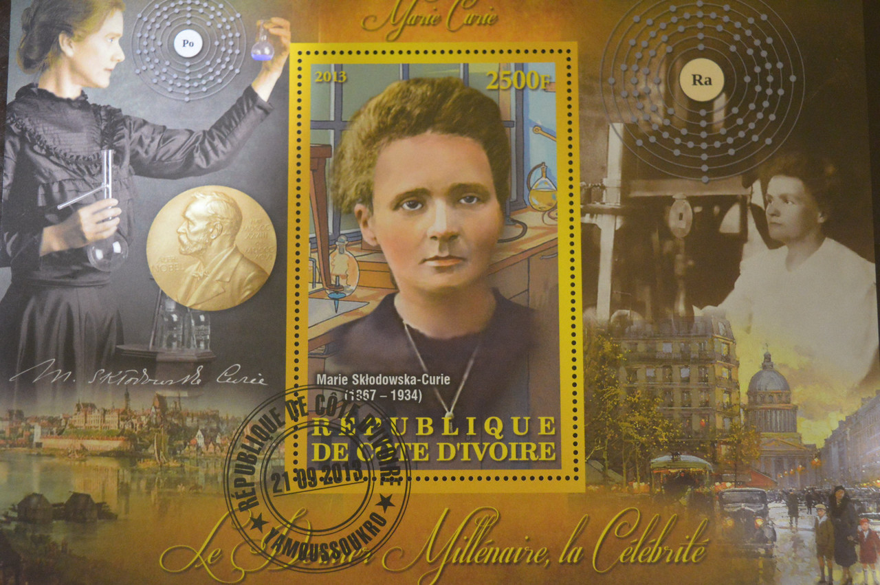 Кот Д'івуар. Марки. Історія. Особистості. Блок. 2012 рік (В-5)