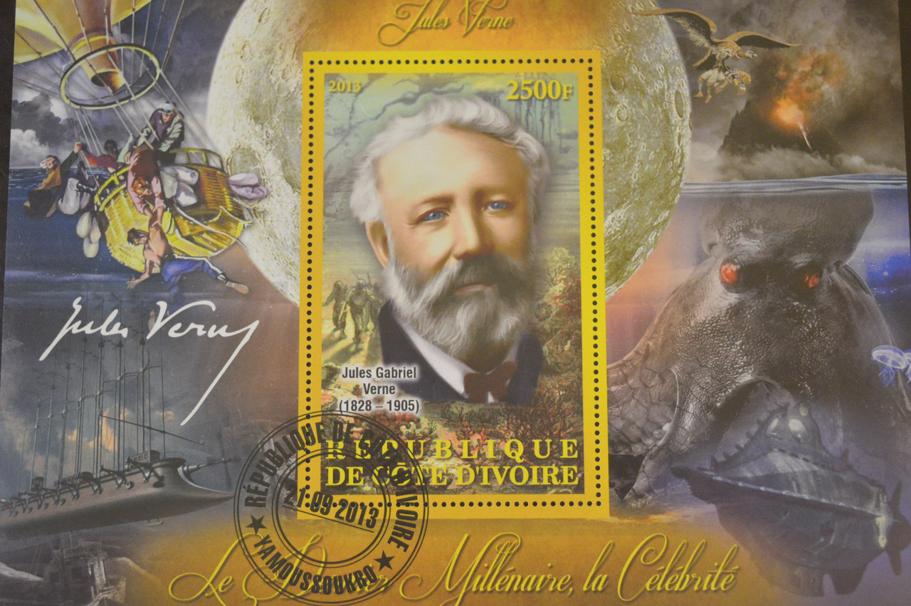 Кот Д'івуар. Марки. Історія. Особистості. Блок. 2012 рік (В-5)