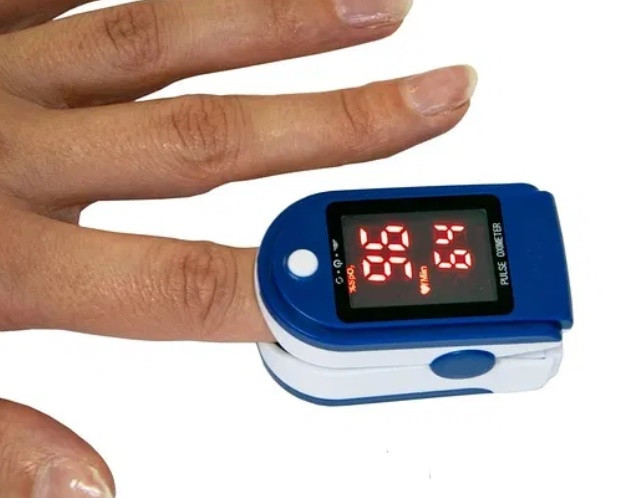 Пульсоксиметр Fingertip Pulse Oximeter новинка кольоровий ПУЛЬСОМЕТР, фото 1
