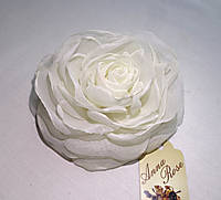 Брошь цветок из ткани ручной работы "Роза чайная молочная"