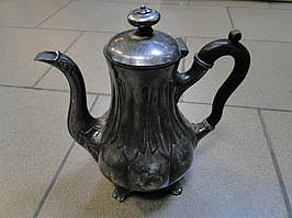Заварний чайник, антикварний з дерев'яною ручкою , декор.