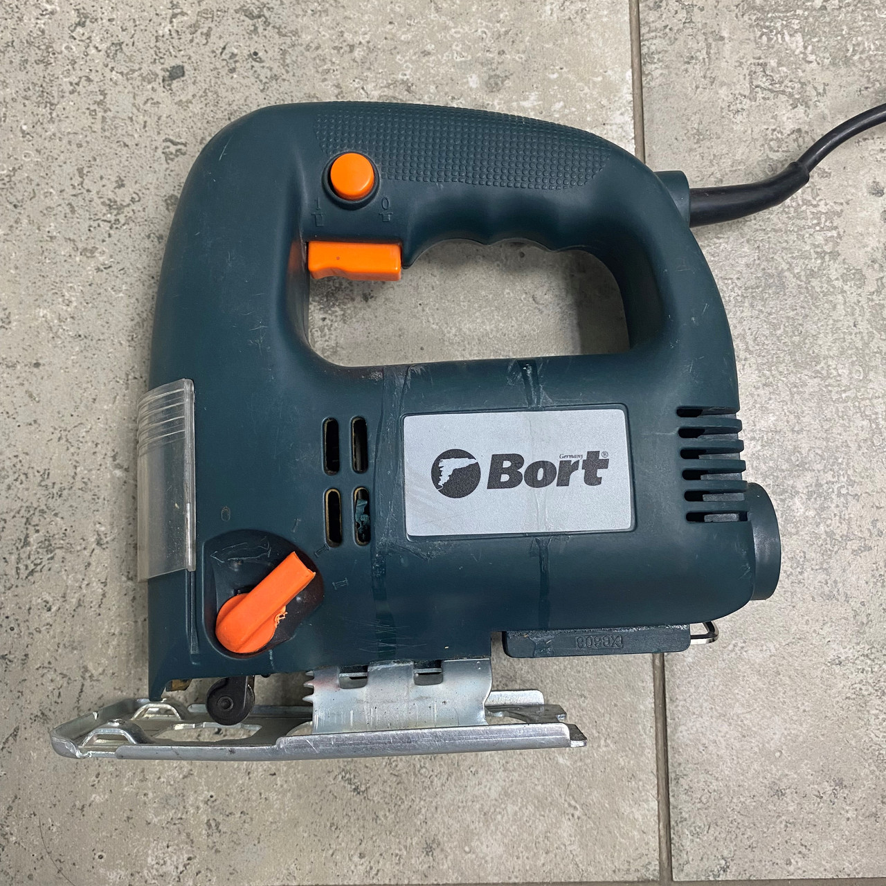 БУ Лобзик електричний Bort BPS-650-Q